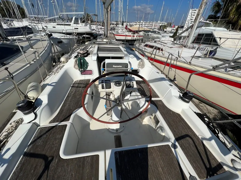 2010 Beneteau oceanis 31