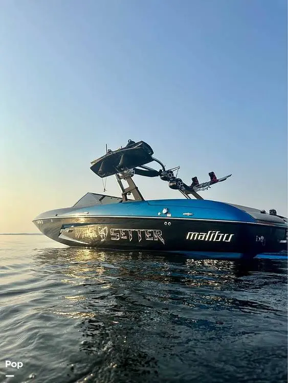 2012 Malibu 22mxz wakesetter