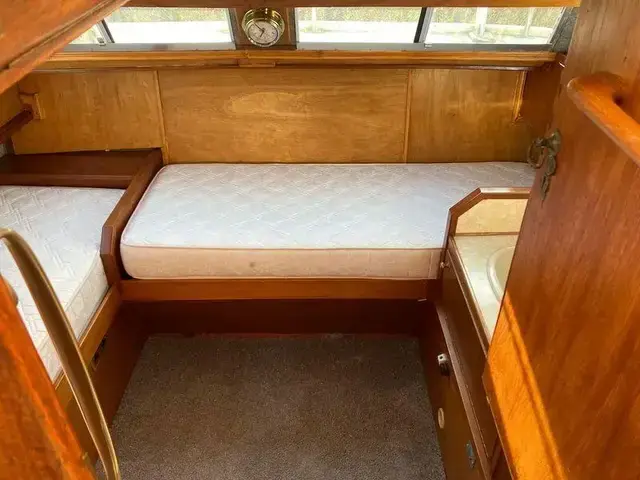 Birchwood Boats 33 Cruiser - Boat