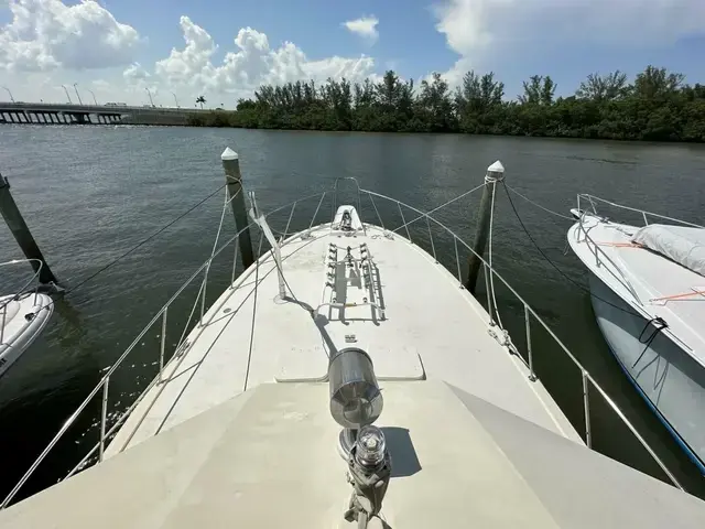 Hatteras 42 Convertible