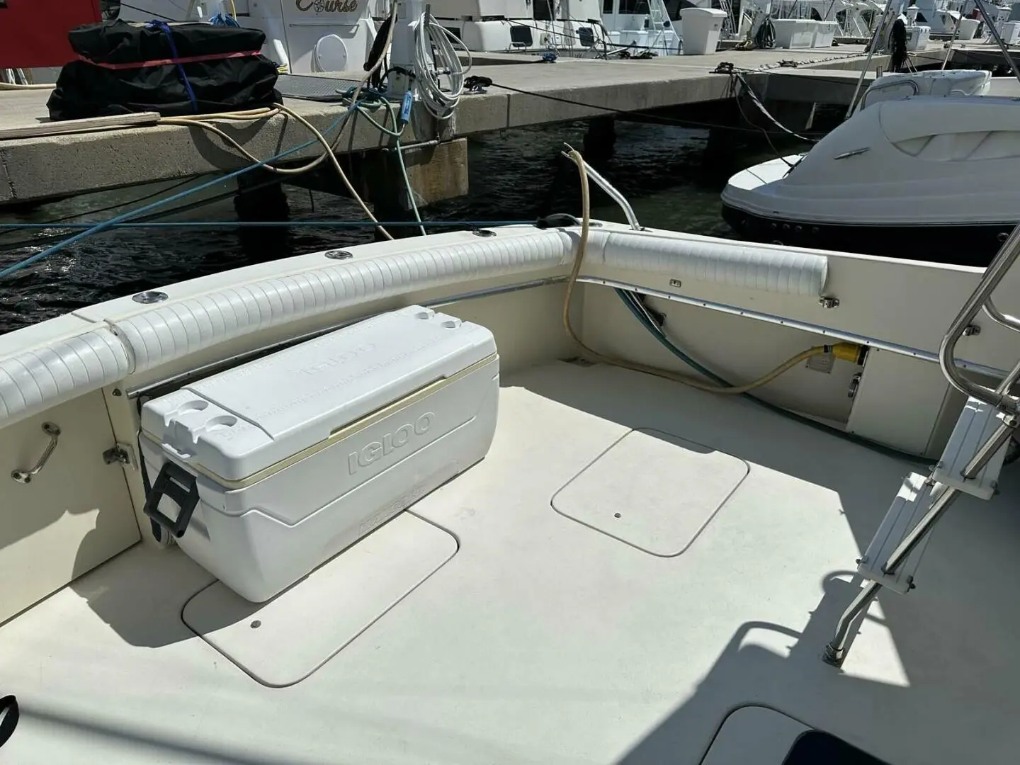 1981 Hatteras 42 convertible