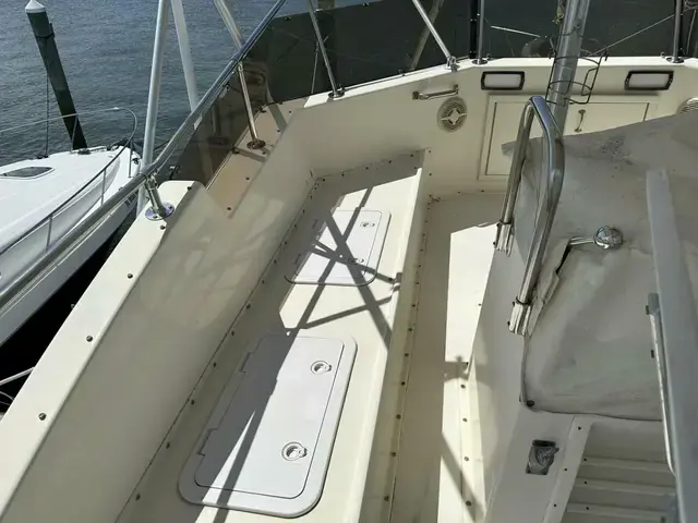 Hatteras 42 Convertible