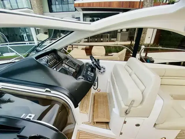 Sunseeker Predator 60