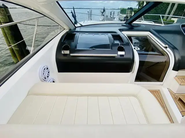 Sunseeker Predator 60