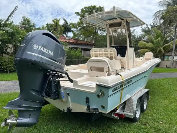 2017 Grady-white 251 coastal explorer