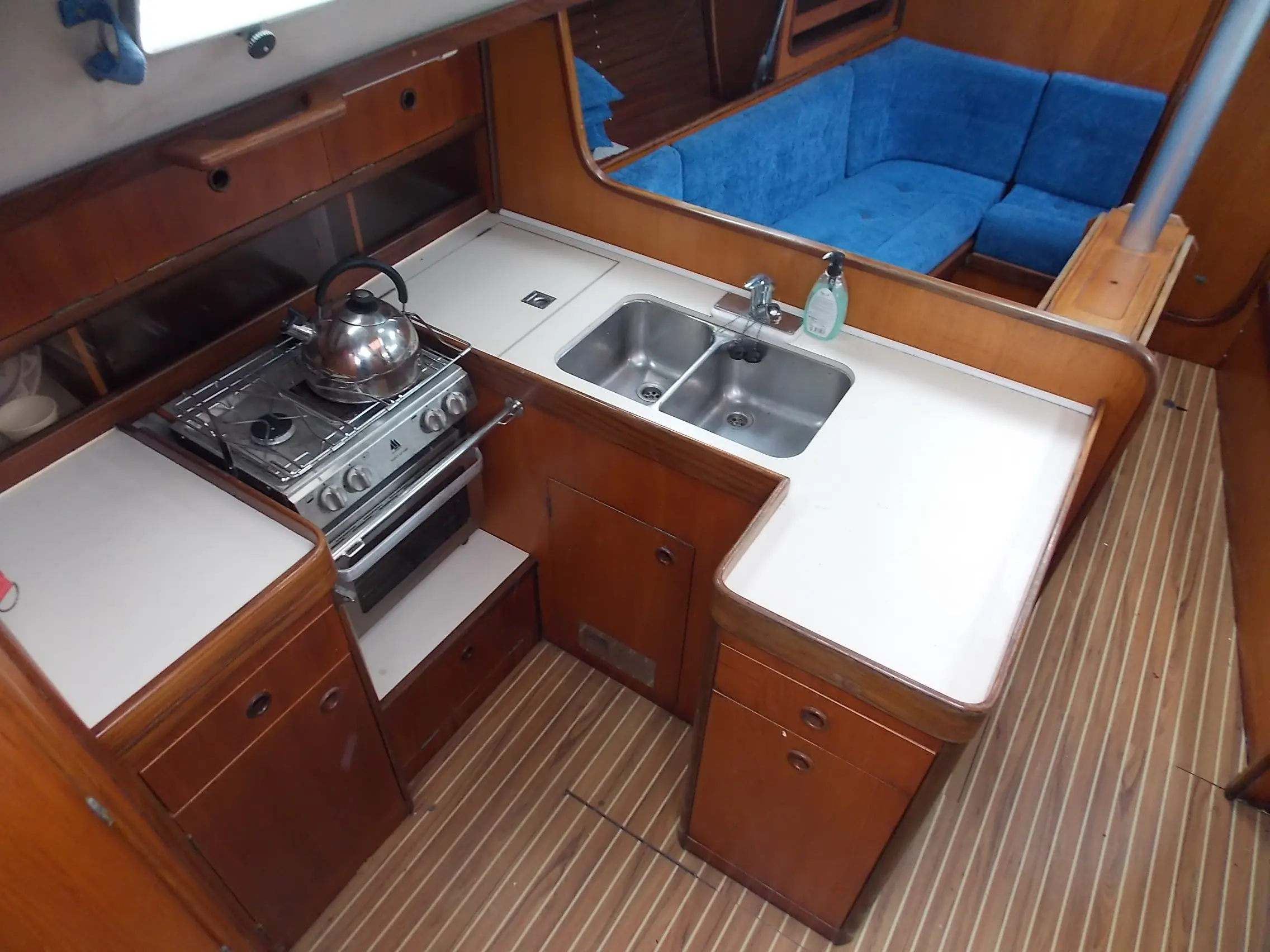 1985 Beneteau first 375