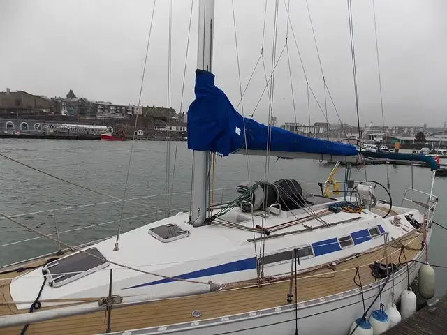 Beneteau First 375