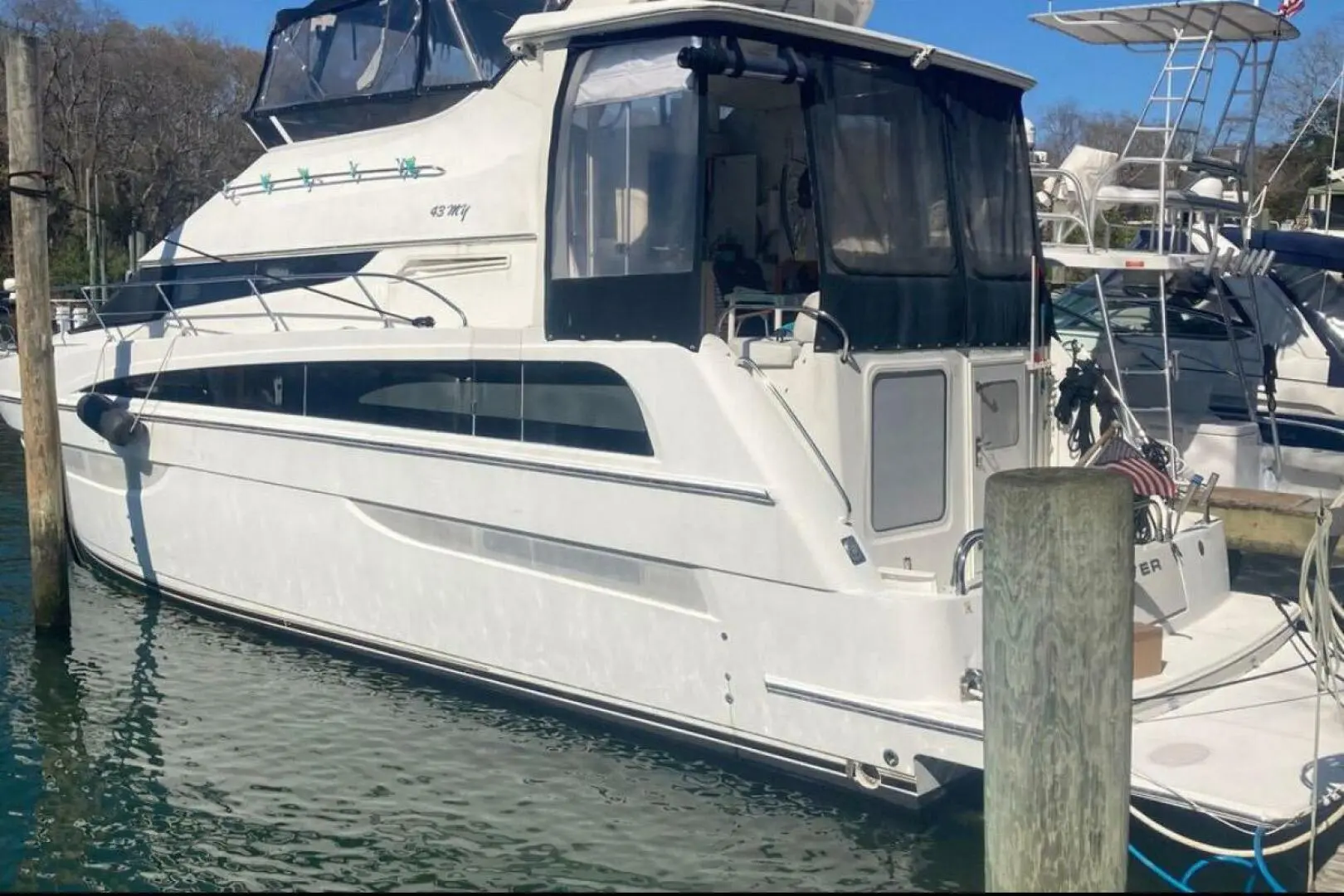 2006 Carver 43 motor yacht