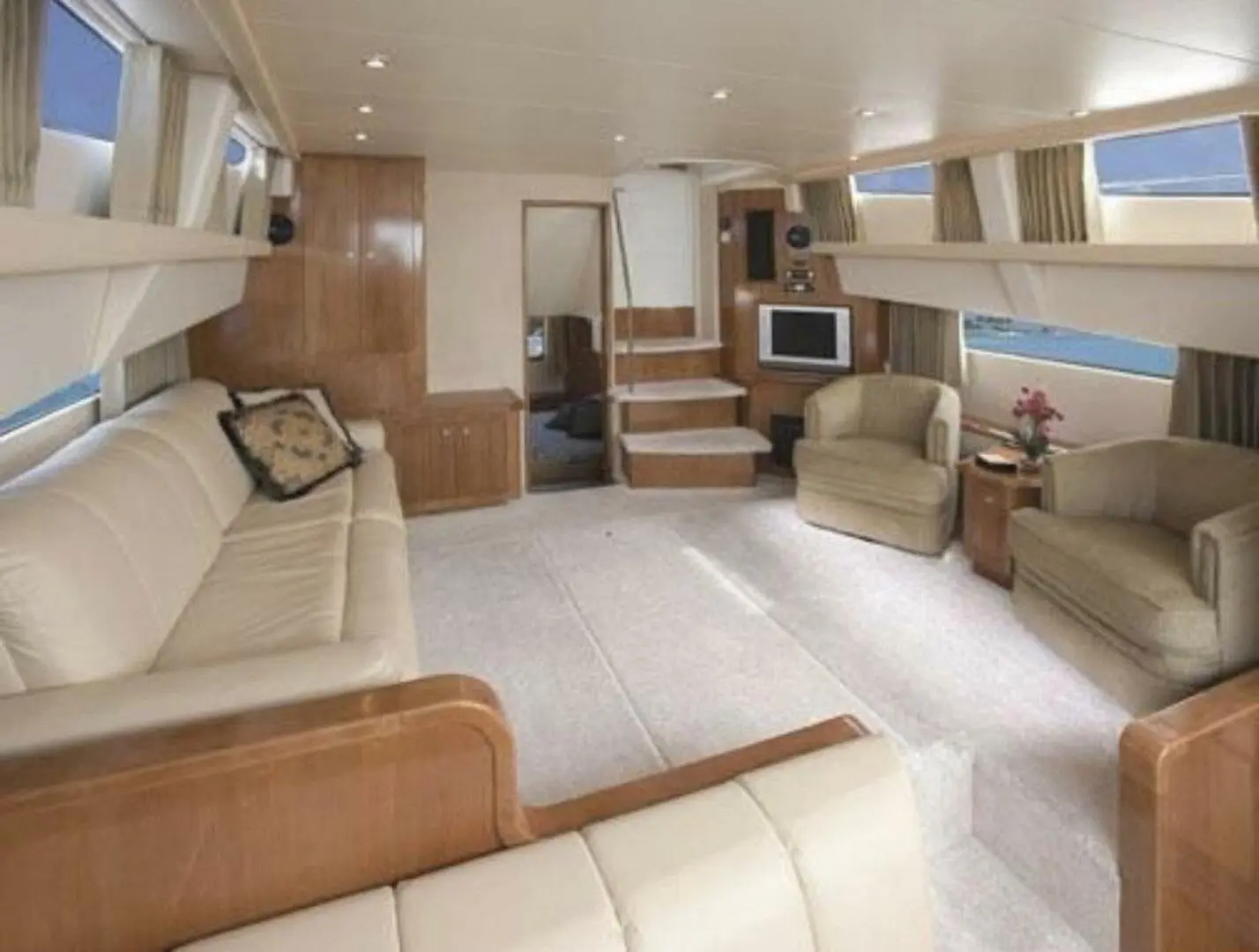 2006 Carver 43 motor yacht