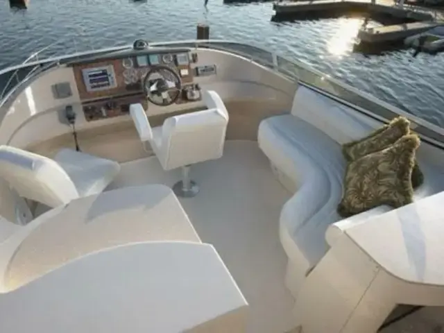 Carver 43 Motor Yacht