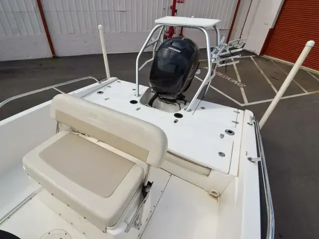 Boston Whaler 180 Dauntless