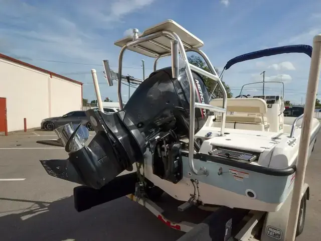 Boston Whaler 180 Dauntless