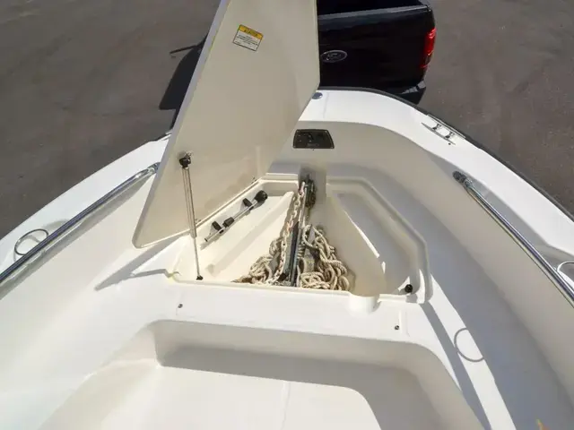 Boston Whaler 180 Dauntless