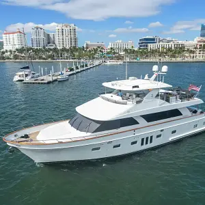 2010 Ocean Alexander 83