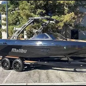 2015 Malibu 23 LSV