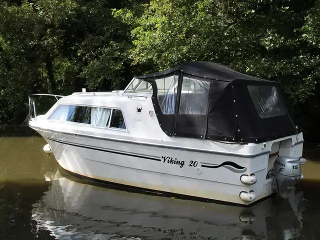 Viking Canal Boats 20 Cockpit Cruiser