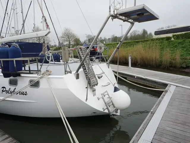 Van De Stadt 44 Center Cockpit