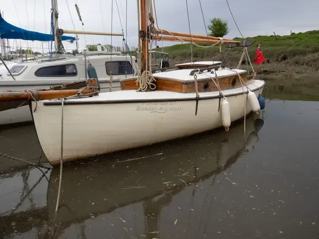Gaff Rigged 17ft