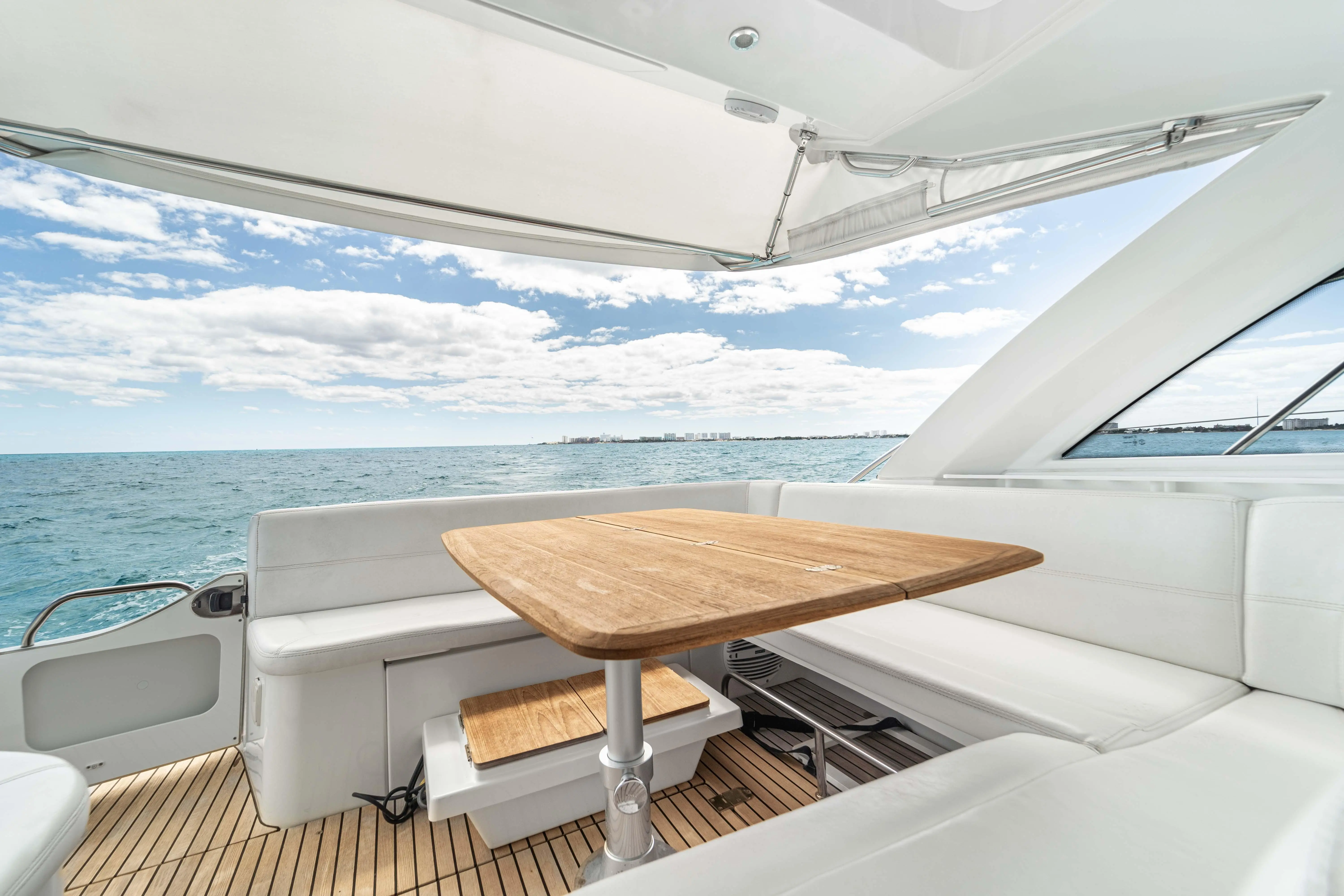 2015 Beneteau 38'