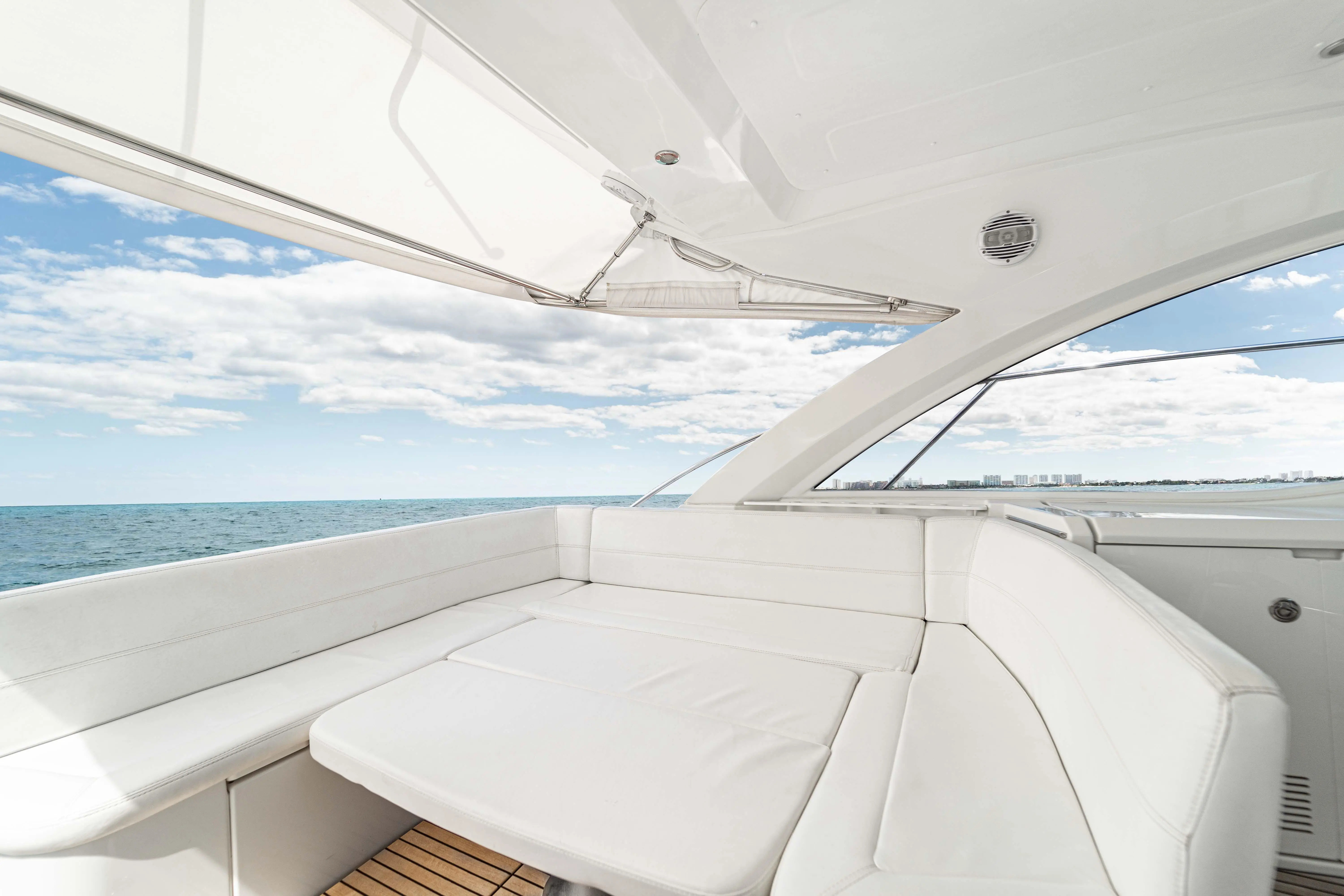 2015 Beneteau 38'