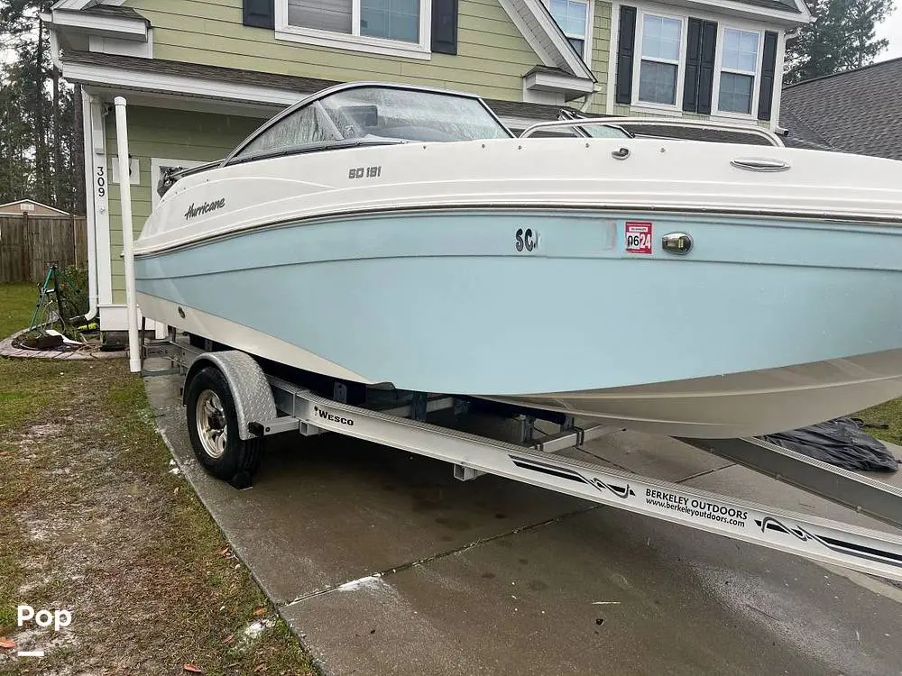 2018 Hurricane sundeck ob 191