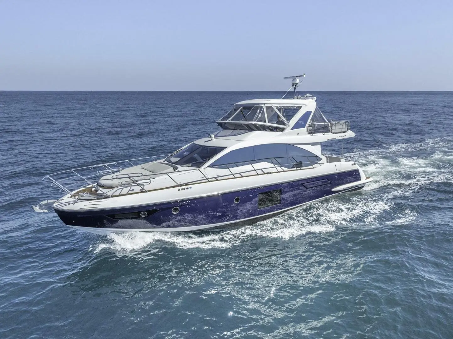 2019 Azimut flybridge 55