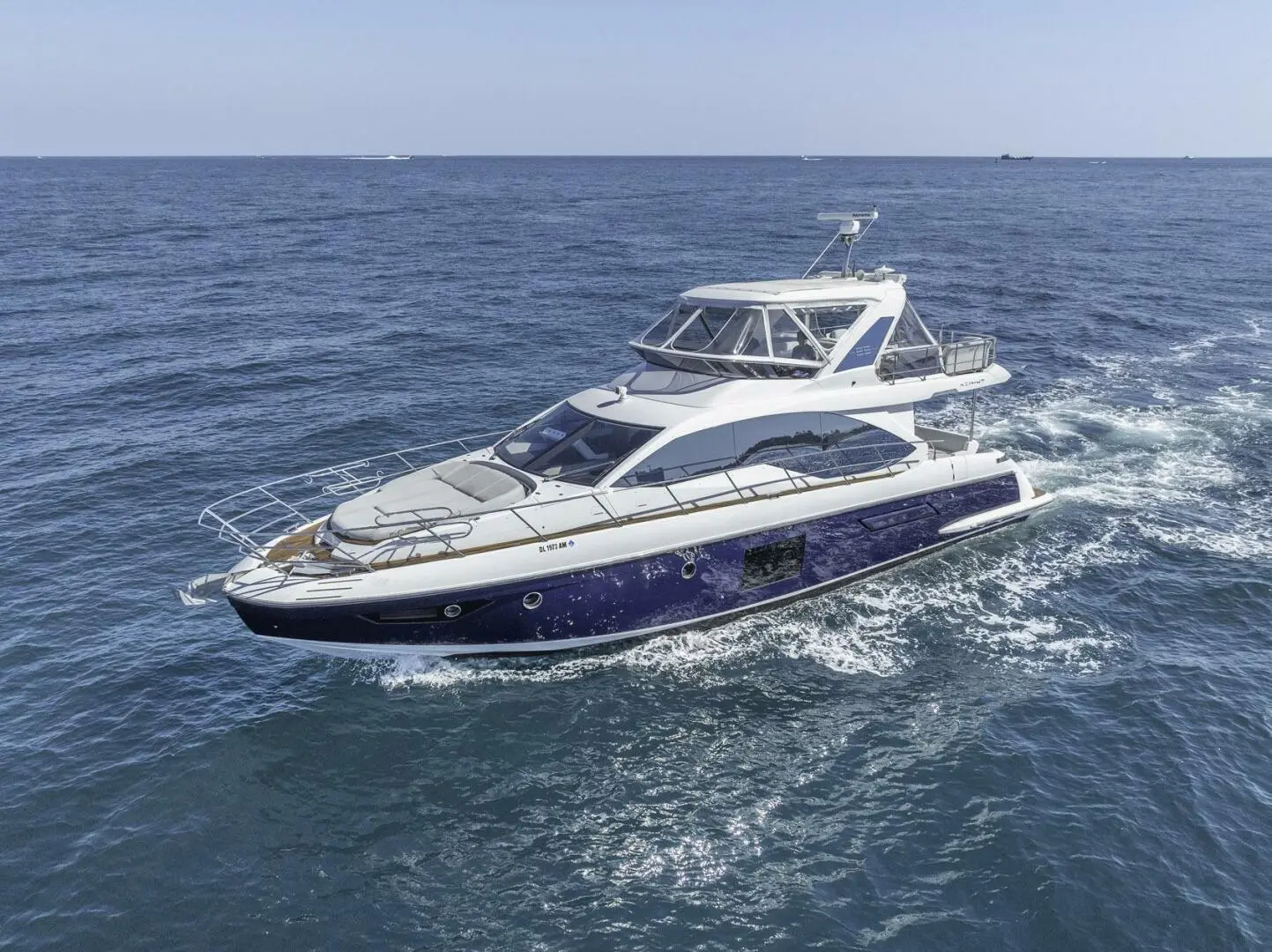 2019 Azimut flybridge 55