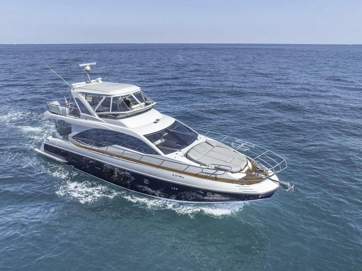 2019 Azimut flybridge 55