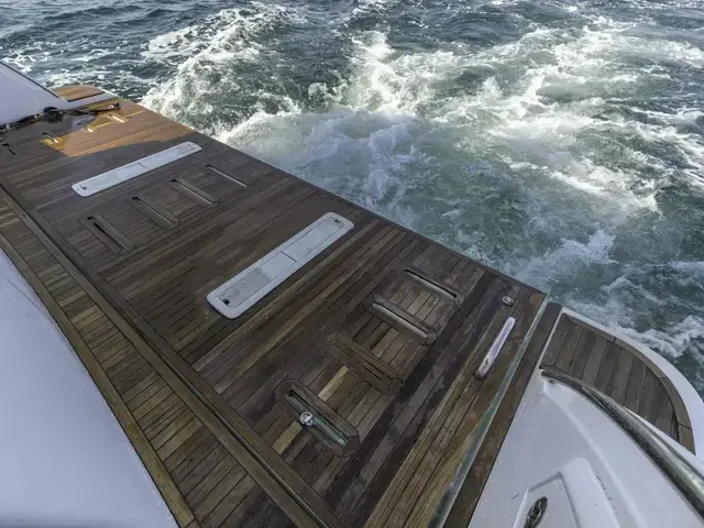 Azimut 55 Fly