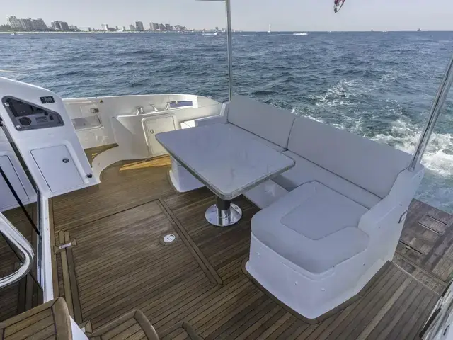 Azimut 55 Fly