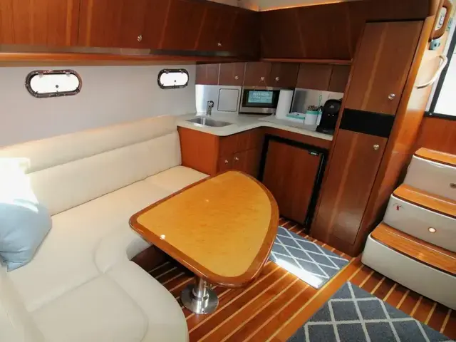 Tiara Yachts 3600 Sovran