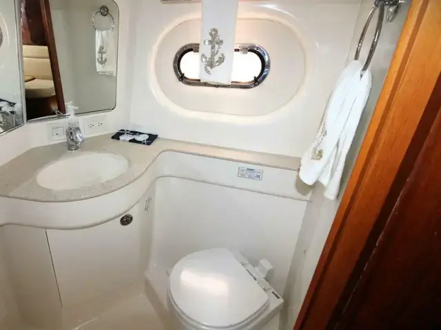 Tiara Yachts 3600 Sovran