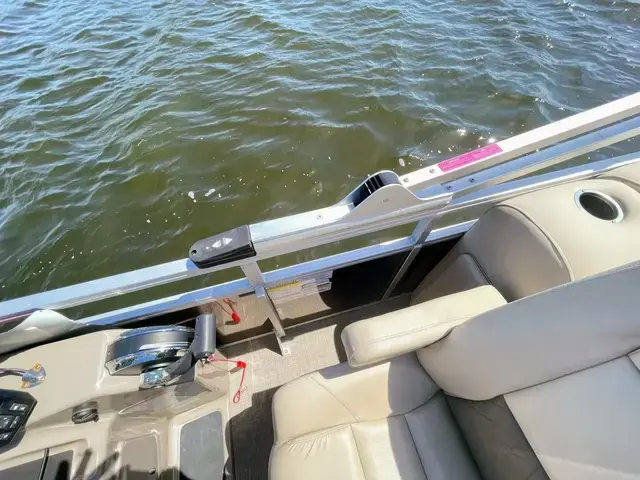 Sun Tracker Sportfish 22 Dlx