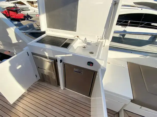 Fairline Squadron 65