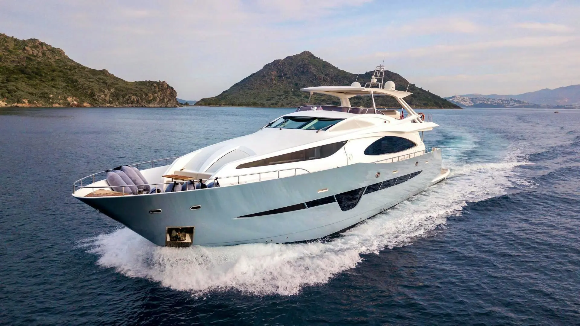 2015 Numarine 102 rph