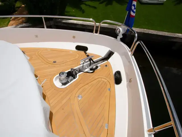 Sunseeker Yacht 75