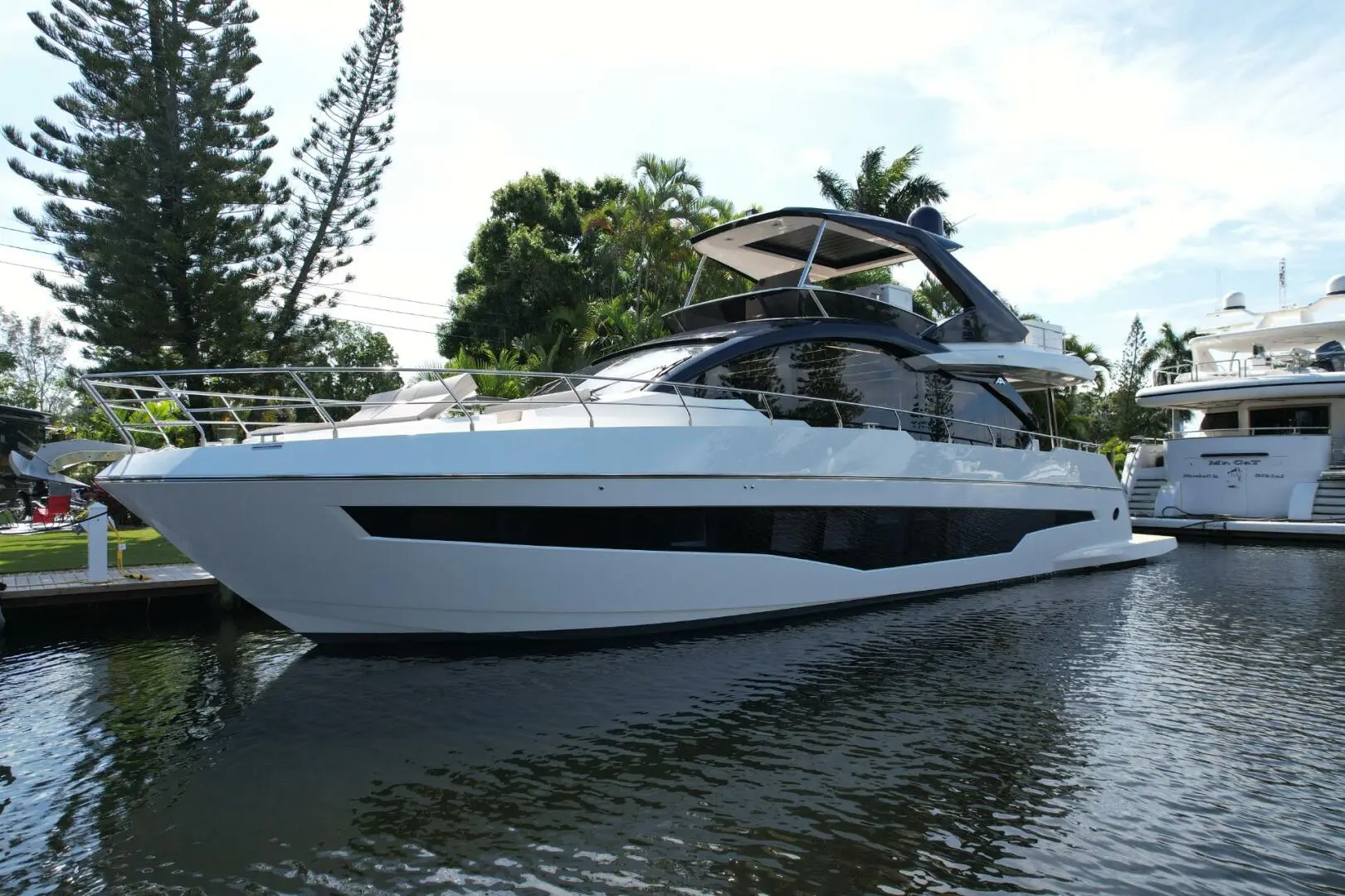 2024 Astondoa 66 flybridge