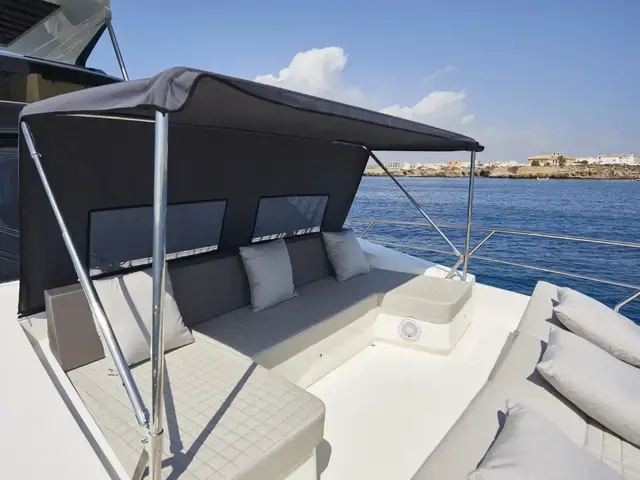 Astondoa Flybridge 66