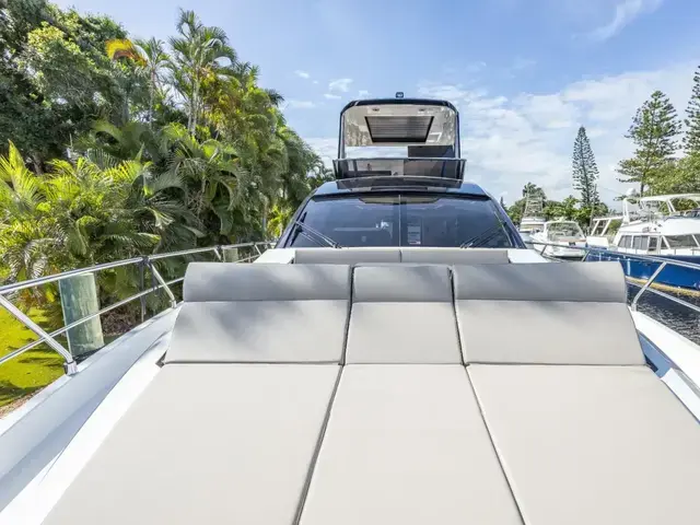 Astondoa Flybridge 66