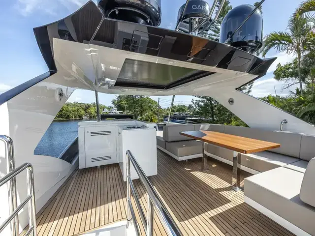 Astondoa Flybridge 66