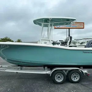 2023 Tidewater Boats 220 CC Adventure