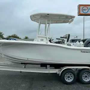 2023 Tidewater Boats 210 CC Adventure