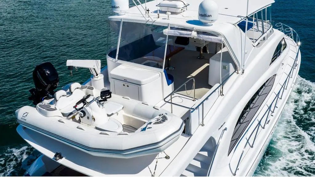 2008 Hatteras 64'