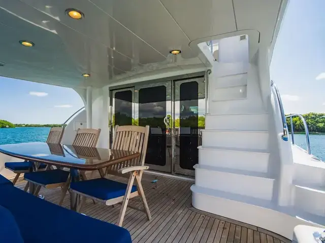 Hatteras 64 Motor Yacht