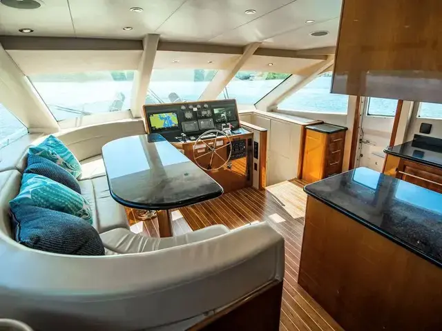 Hatteras 64 Motor Yacht