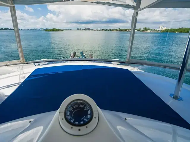 Hatteras 64 Motor Yacht