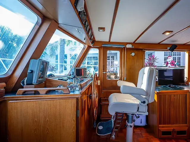 Defever 49 Pilothouse