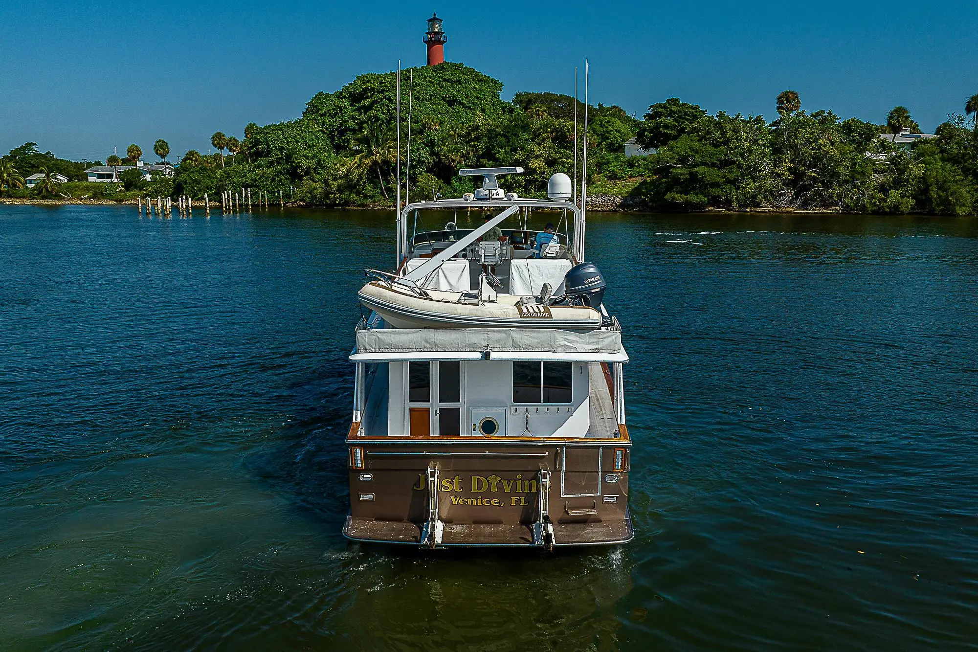 1986 Tollycraft pilothouse