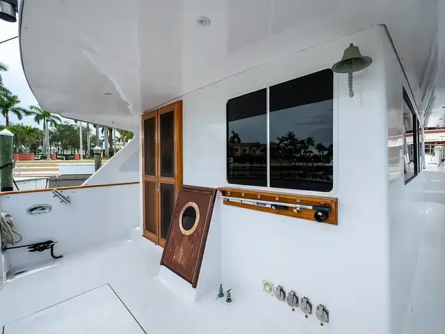 Tollycraft Pilothouse