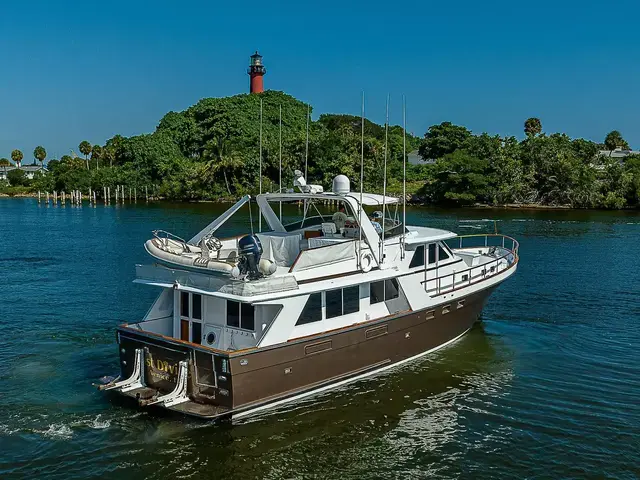 Tollycraft Pilothouse